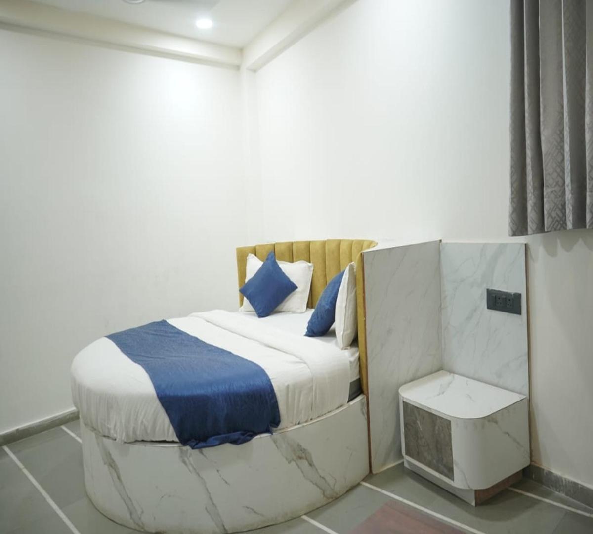 Hotel Govardhan Palace Ahmedabad