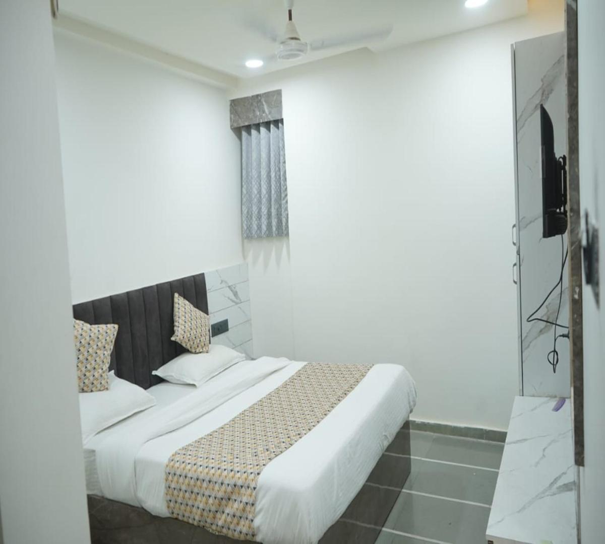 Govardhan Palace Hotel Ahmedabad
